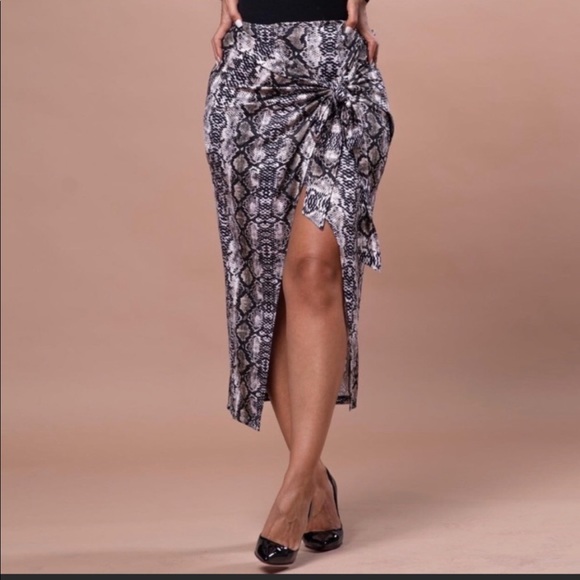NWT ByEgreis snakeskin print wrap skirt - Picture 1 of 5